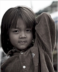 Cambogia: bimba bionda, di Alberto Angelici