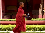 Cambogia: monaco al lavoro, di Pietro Tupputi