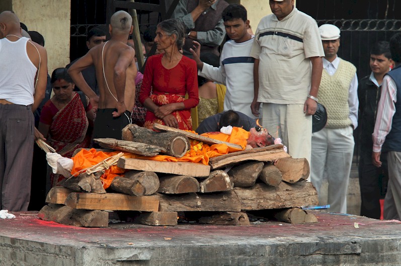 Fotografie Pashupatinath Cremation Ceremony, di Adolfo Carli
