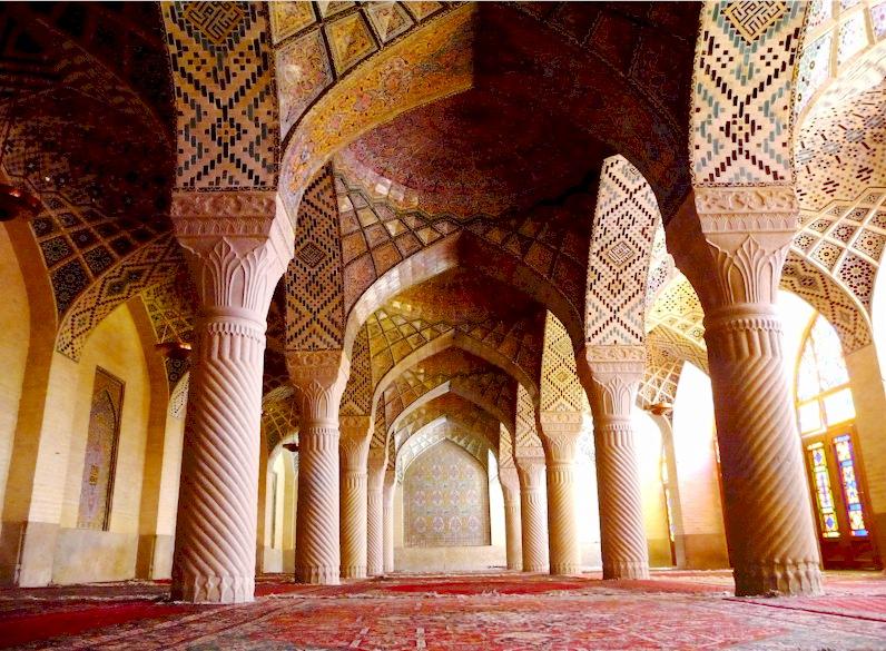 Viaggiare Moschea Nasir ol Molk, di Riccardo Sideri