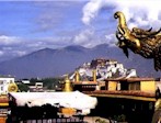 Tibet: Lhasa riapre a turisti